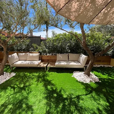 Avec Jardin, Presqu'ile De Giens * Hyeres