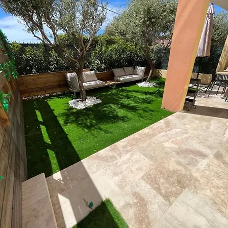Apartment Avec Jardin, Presqu'ile De Giens