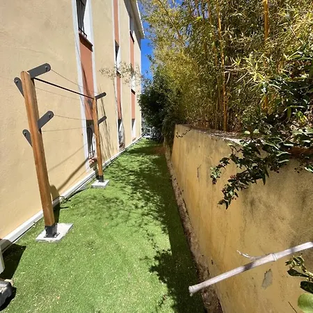 Apartment Avec Jardin, Presqu'ile De Giens *